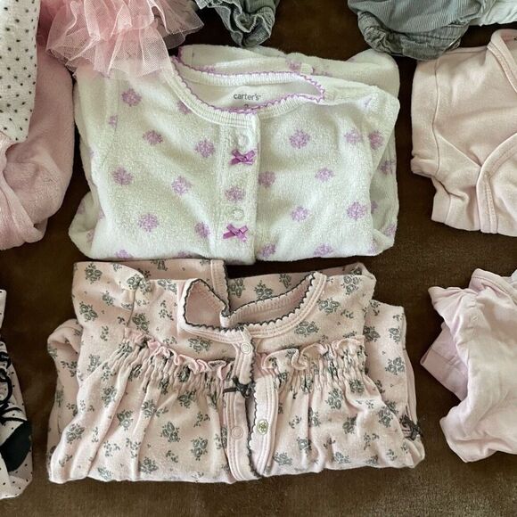 Lot of 13 Items Baby Girls Fall/ Winter Clothing Size 0-3 Months - Picture 9 of 11
